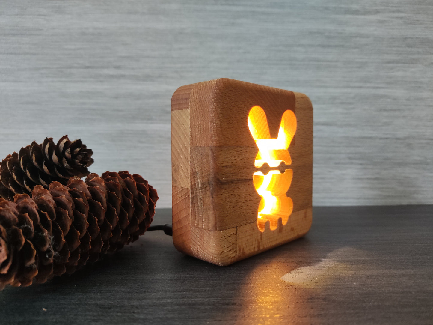 Hase (von vorne) Holz LED Nachtlicht / Dekoration