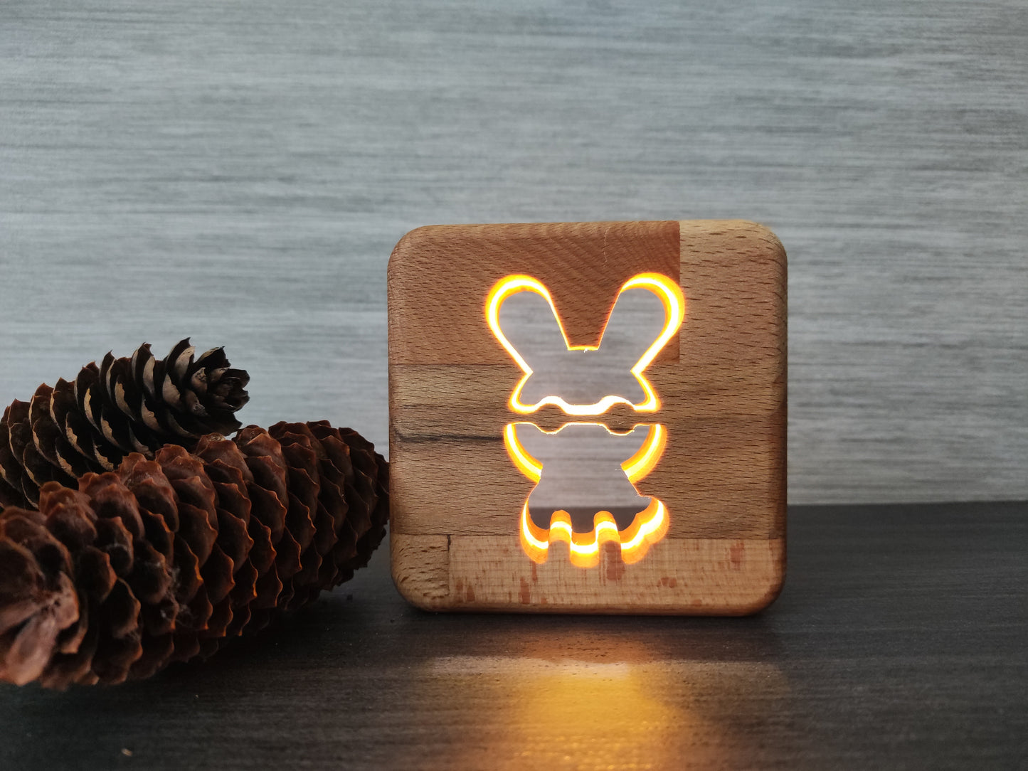 Hase (von vorne) Holz LED Nachtlicht / Dekoration