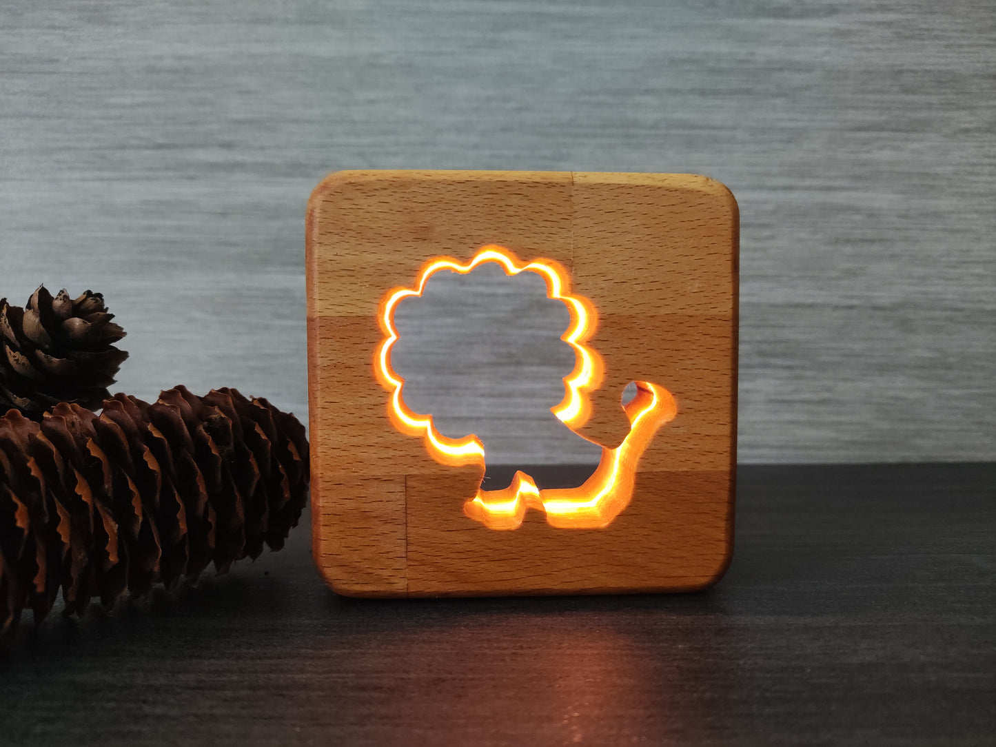 Löwe Holz LED Nachtlicht / Dekoration