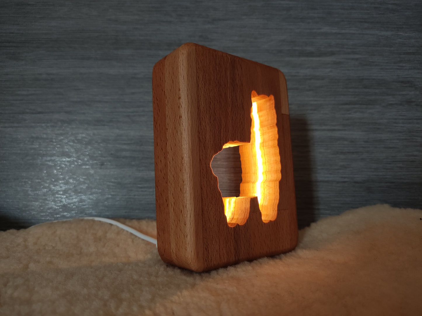 Alpaka LED Nachtlicht - Alpaka Holz LED Dekoration