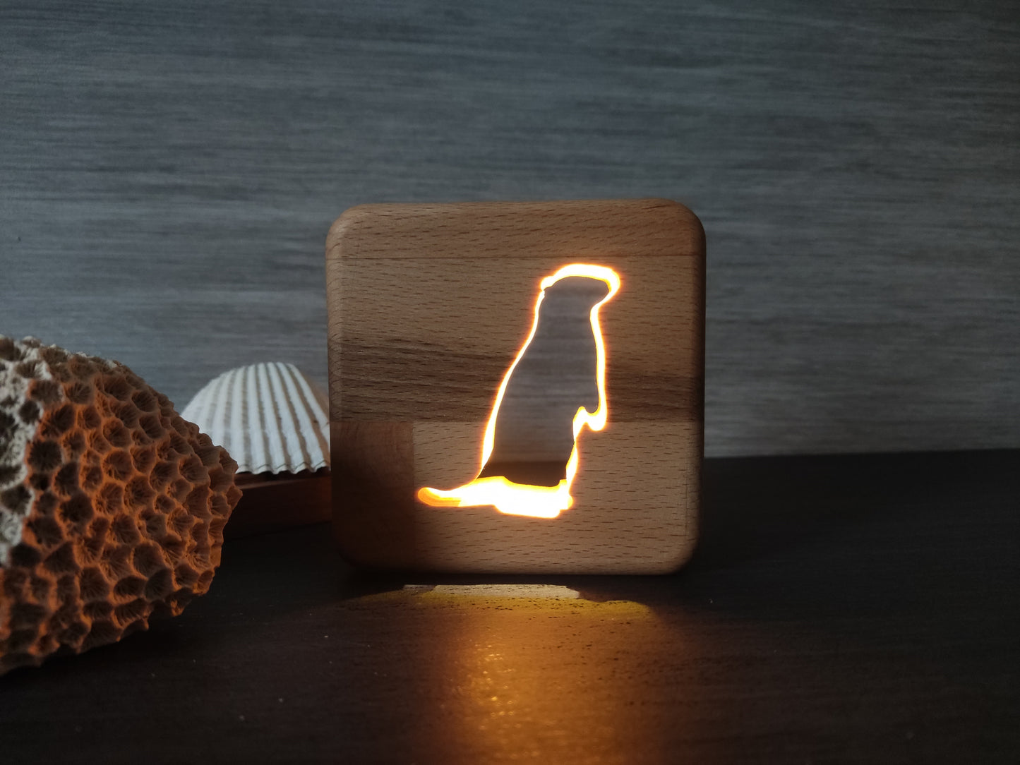 Otter Holz LED Nachtlicht / Dekoration