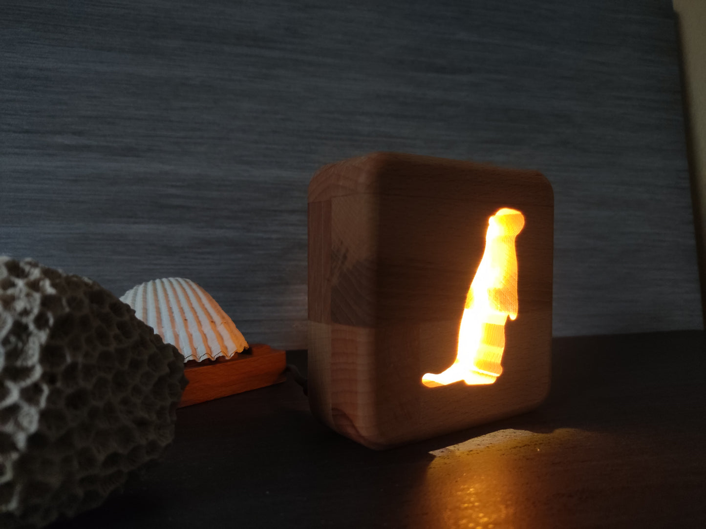 Otter Holz LED Nachtlicht / Dekoration