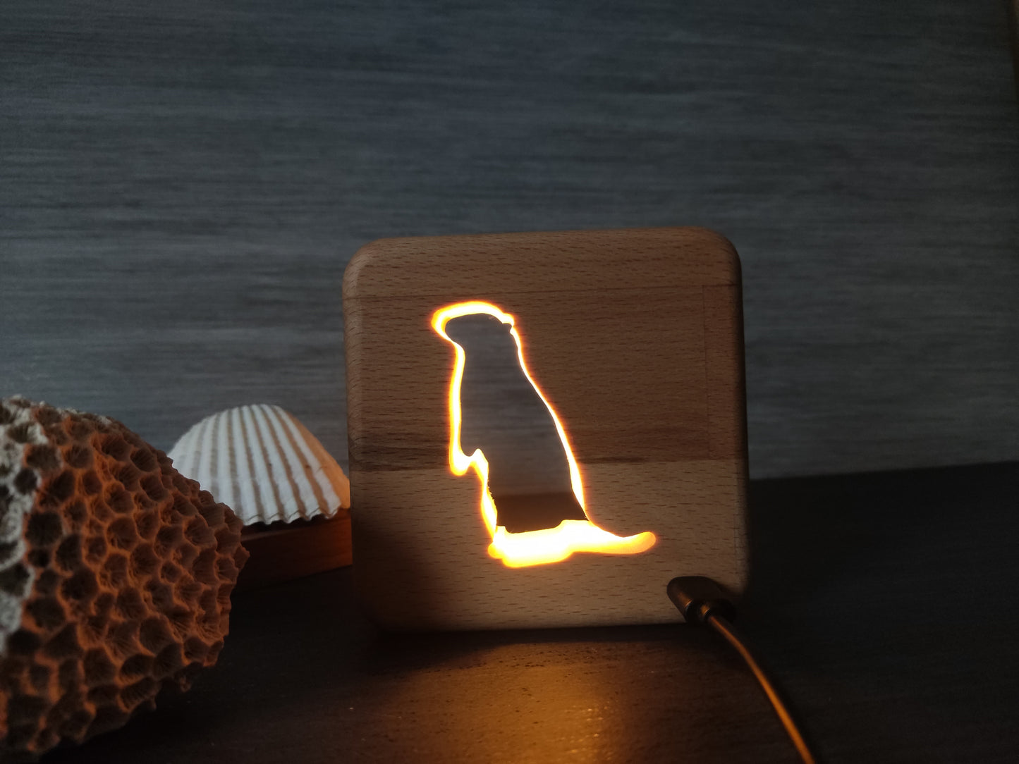 Otter Holz LED Nachtlicht / Dekoration