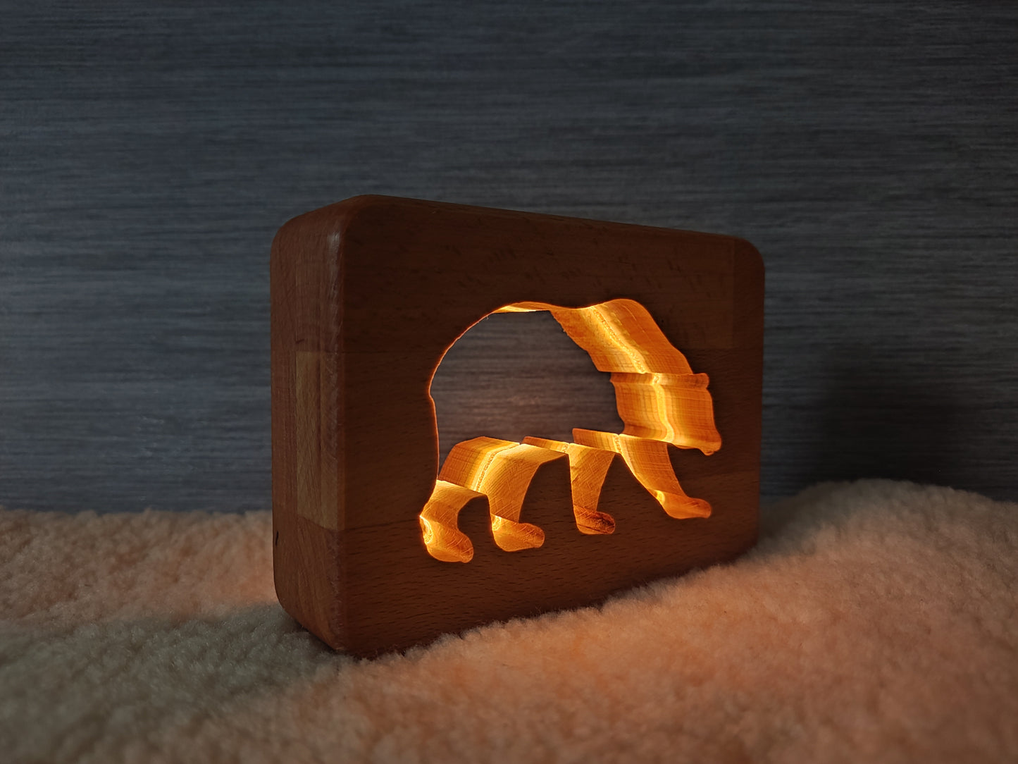 Grizzly Bär Holz LED Nachtlicht / Dekoration