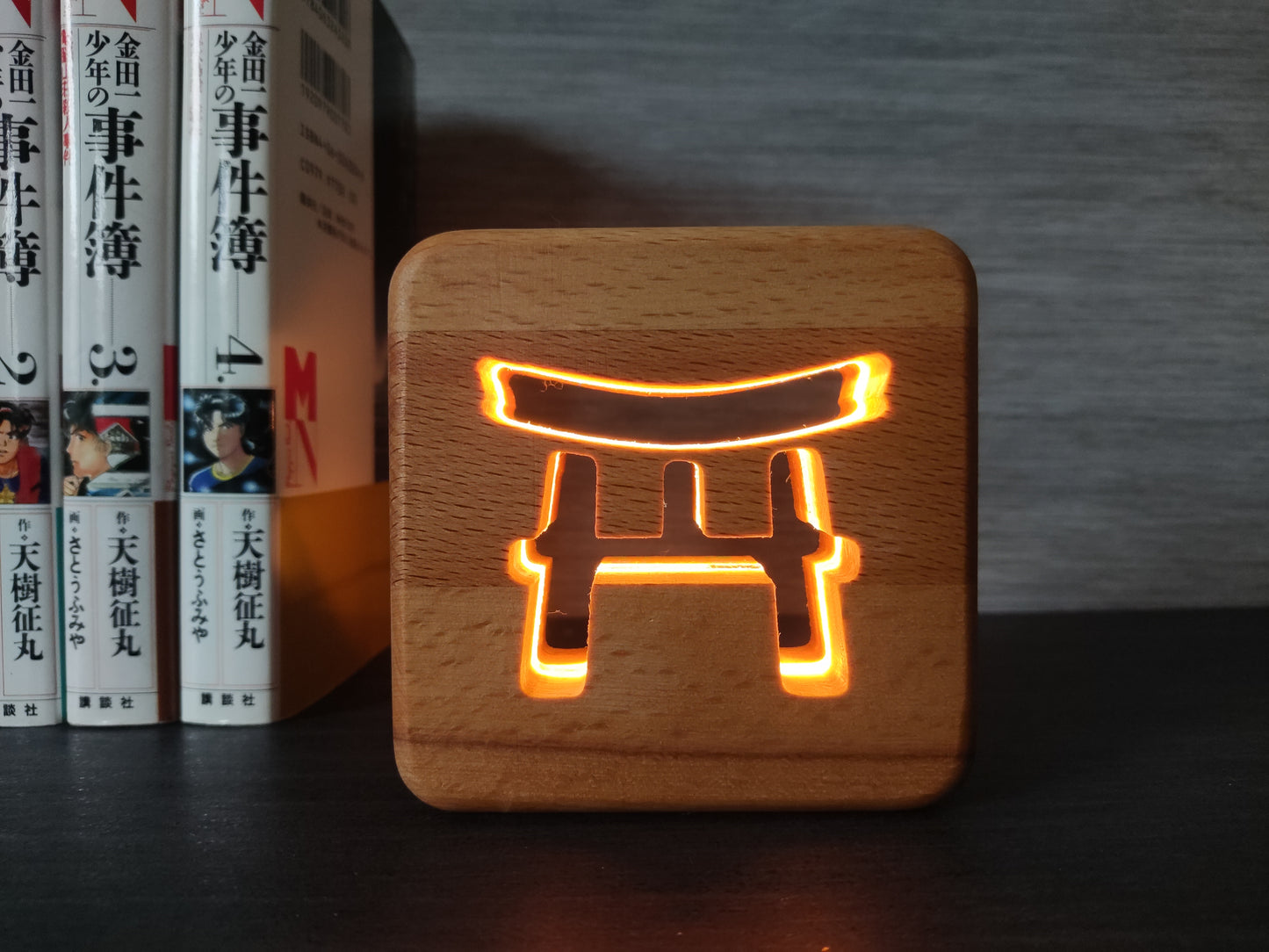 Japanisches Torii Holz LED Nachtlicht / Dekoration