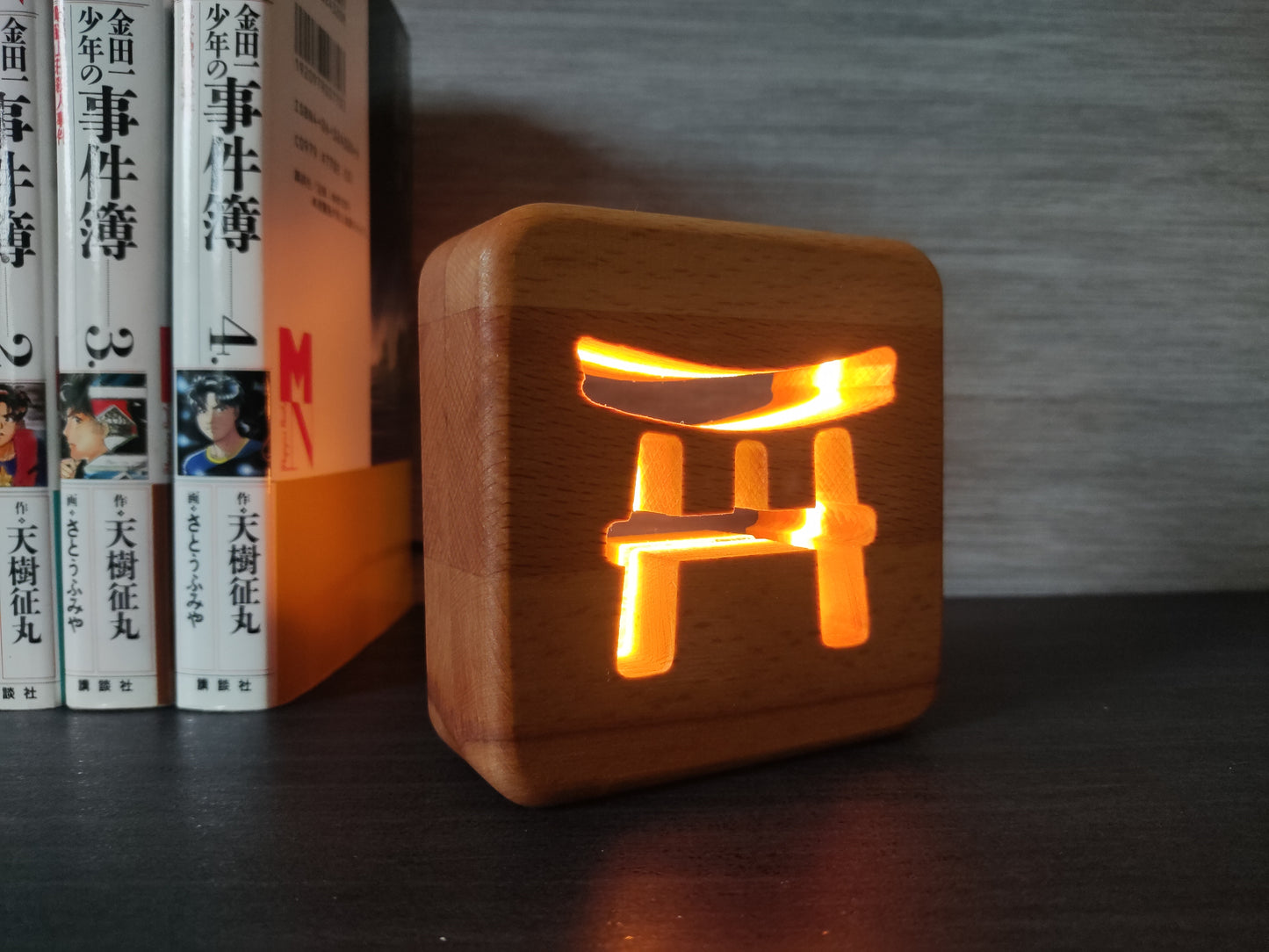 Japanisches Torii Holz LED Nachtlicht / Dekoration