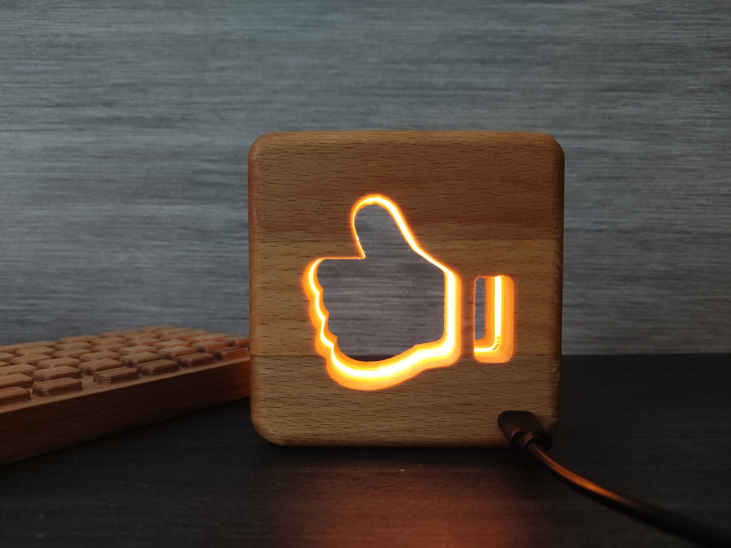 Like Knopf Holz LED Nachtlicht / Dekoration