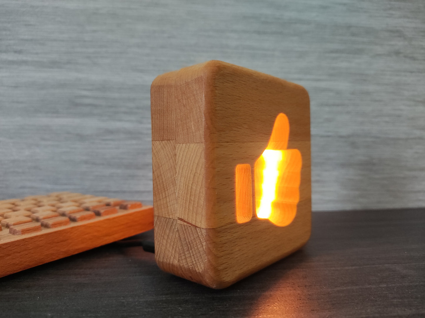 Like Knopf Holz LED Nachtlicht / Dekoration