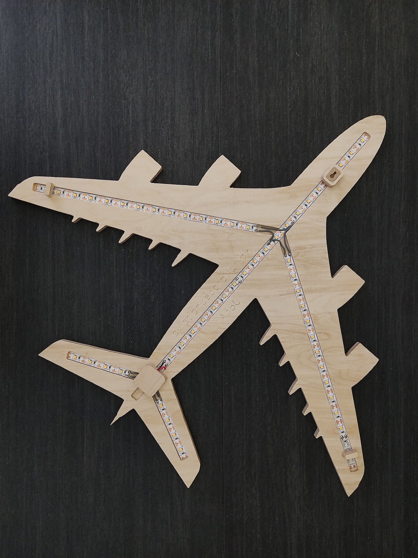 Airbus A380 Holz LED Wanddekoration / Nachtlicht