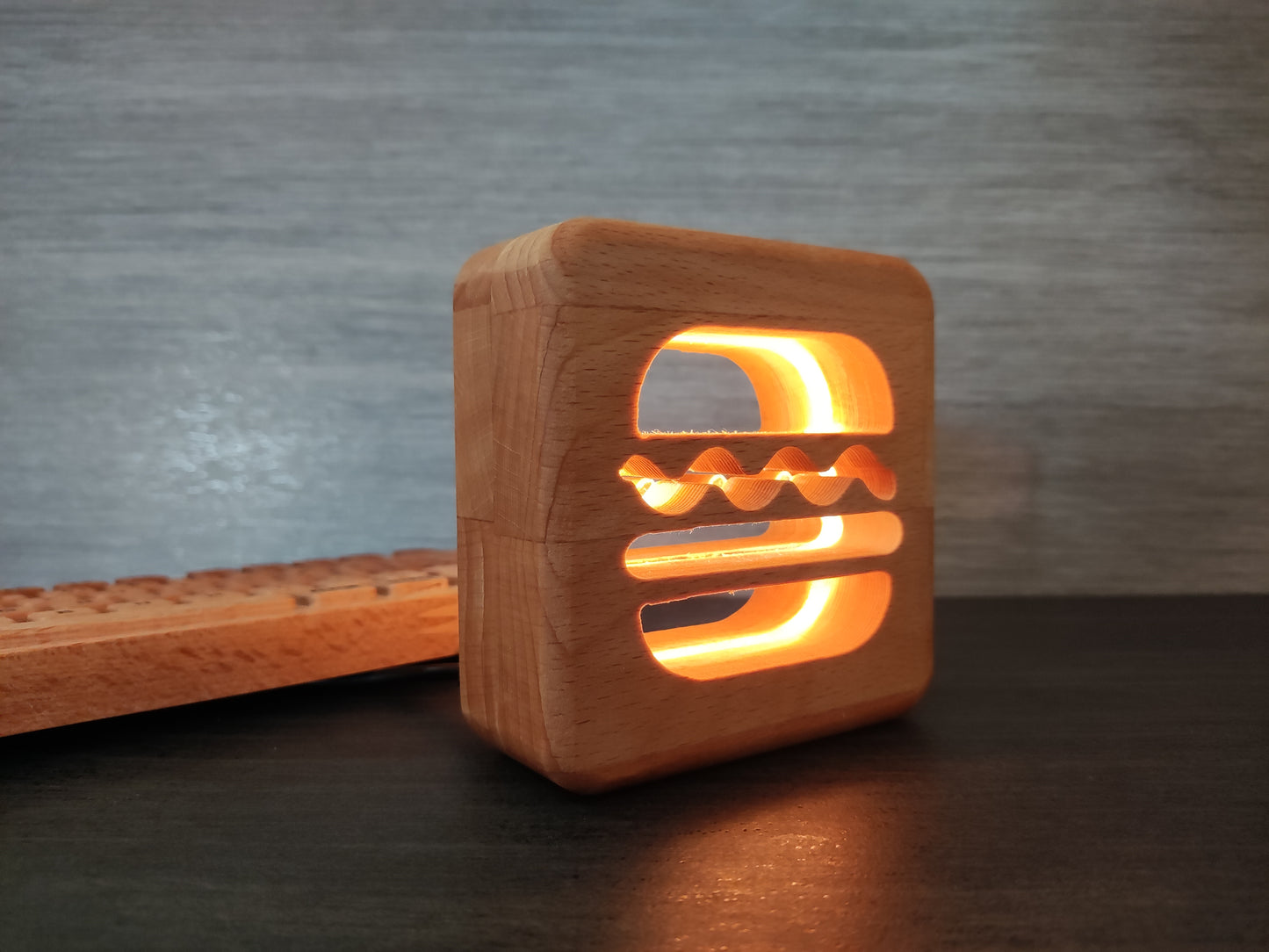 Burger Holz LED Nachtlicht / Dekoration