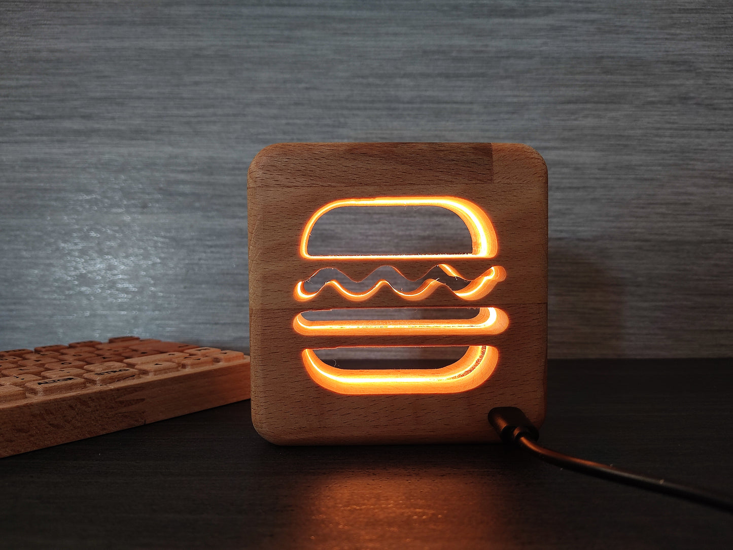 Burger Holz LED Nachtlicht / Dekoration