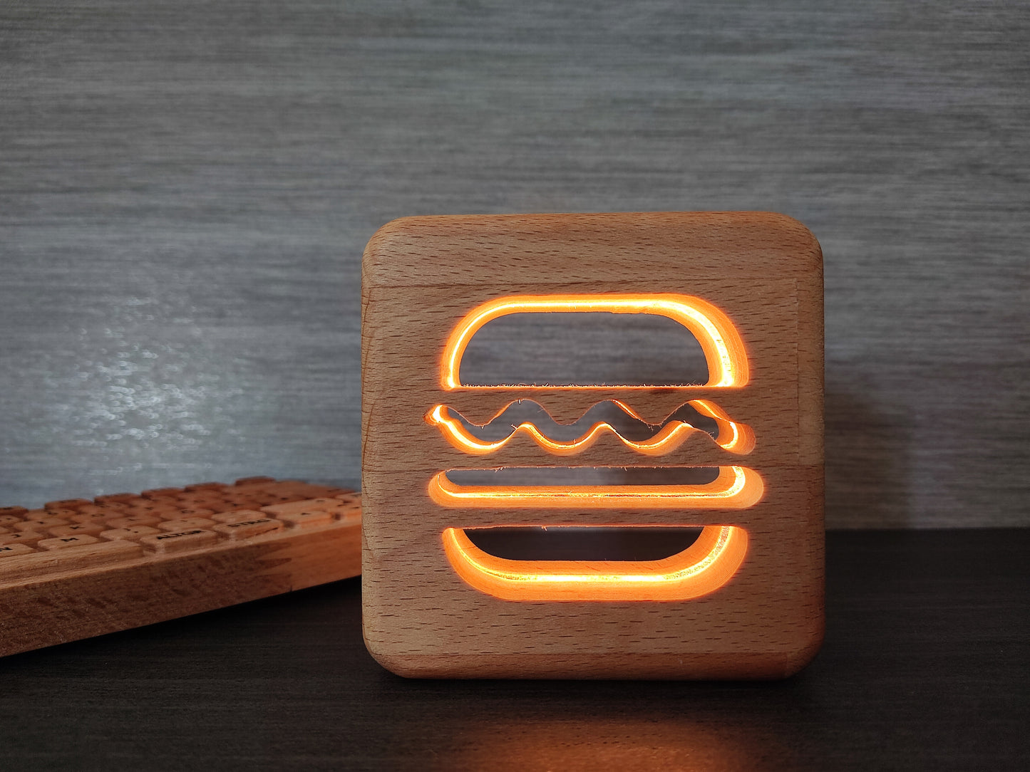 Burger Holz LED Nachtlicht / Dekoration