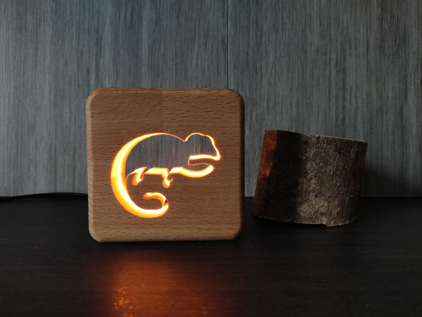 Chameleon Holz LED Nachtlicht / Dekoration