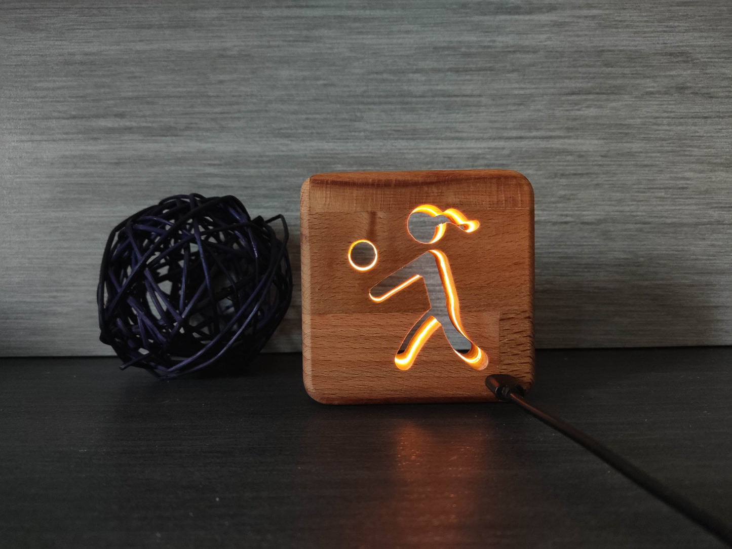 Volleyball Girl Holz LED Nachtlicht / Dekoration