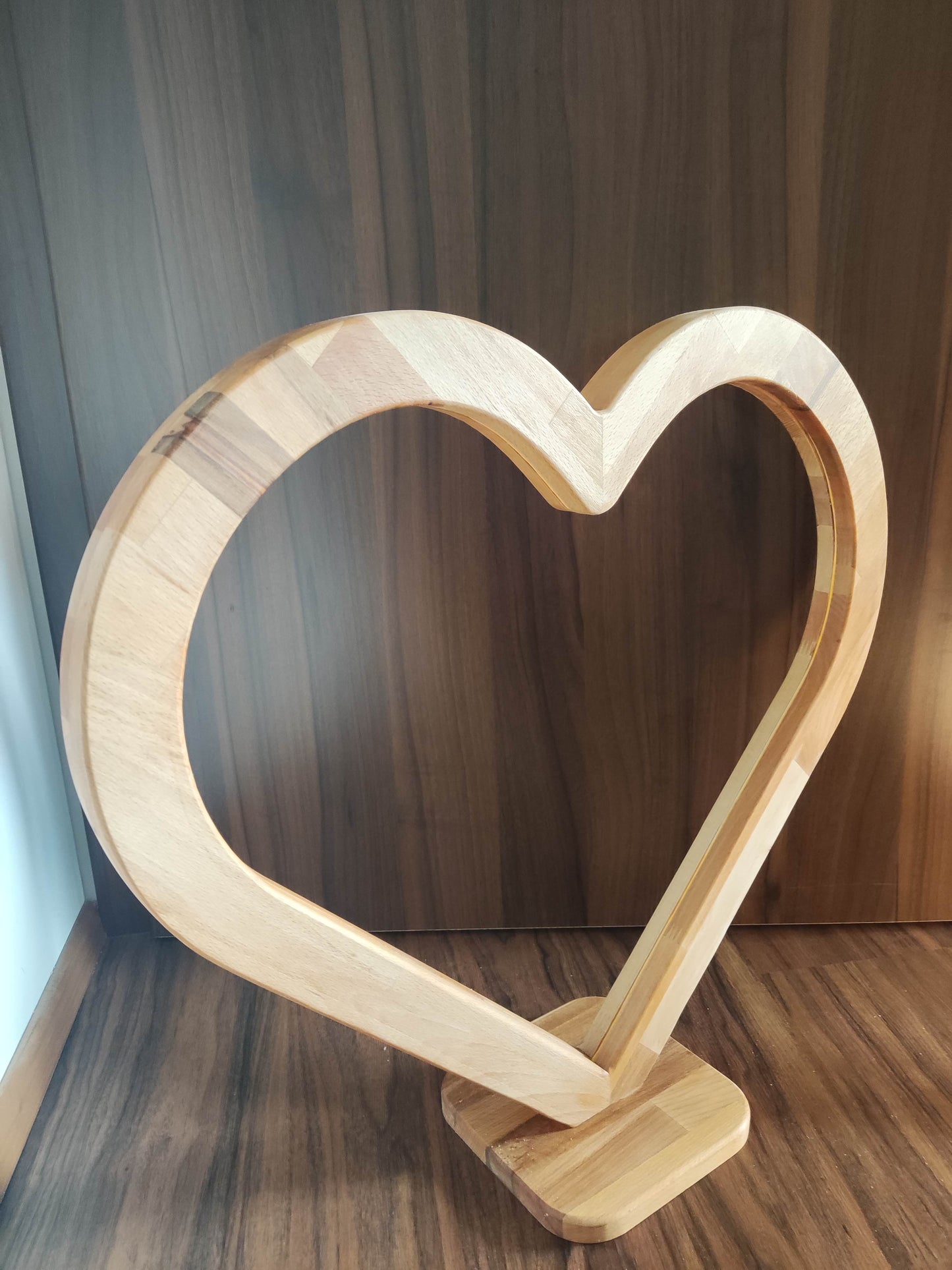 Herz (XXL) Holz LED Tischlampe / Dekoration