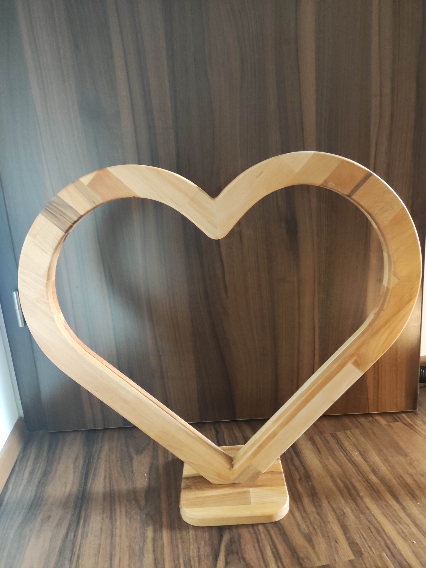 Herz (XXL) Holz LED Tischlampe / Dekoration