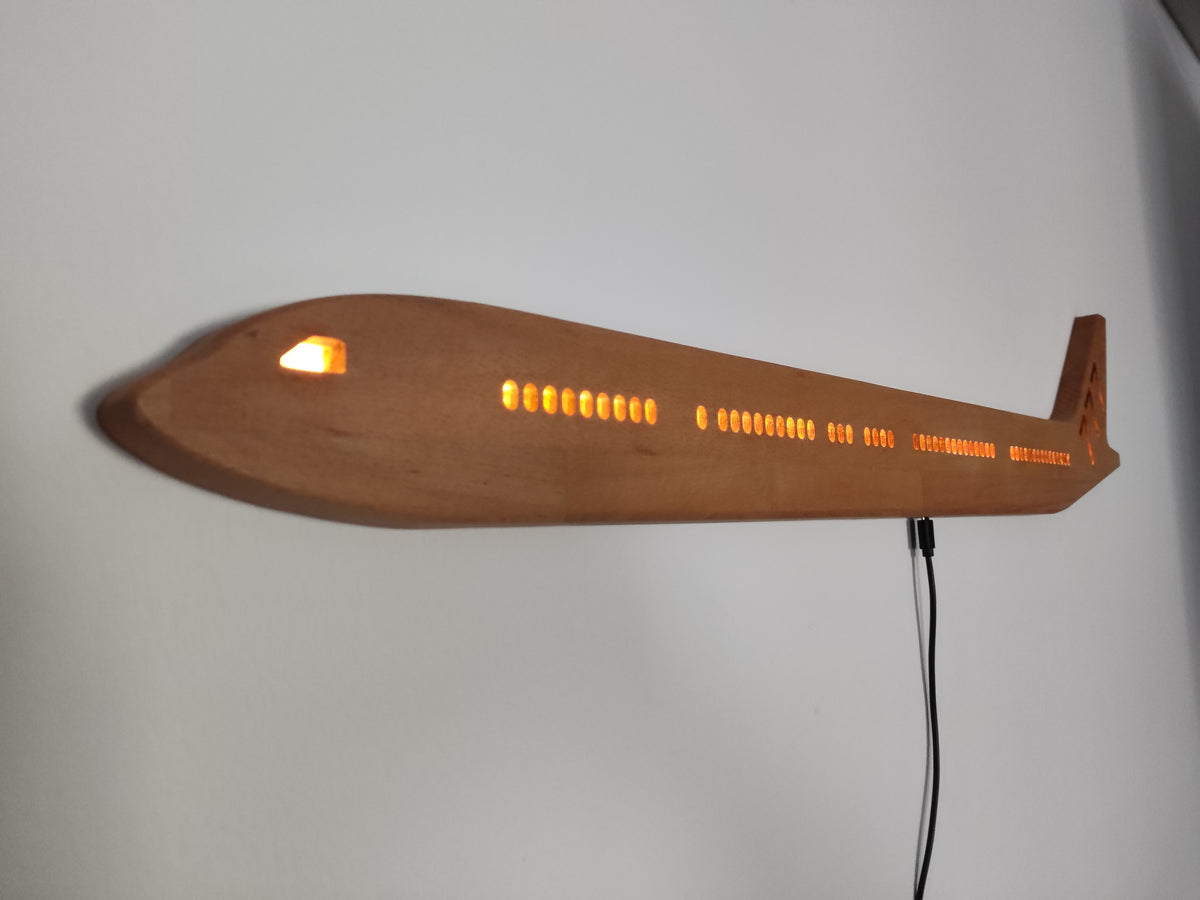 Boeing B777 (1:150) Holz LED Wanddekoration / Nachtlicht