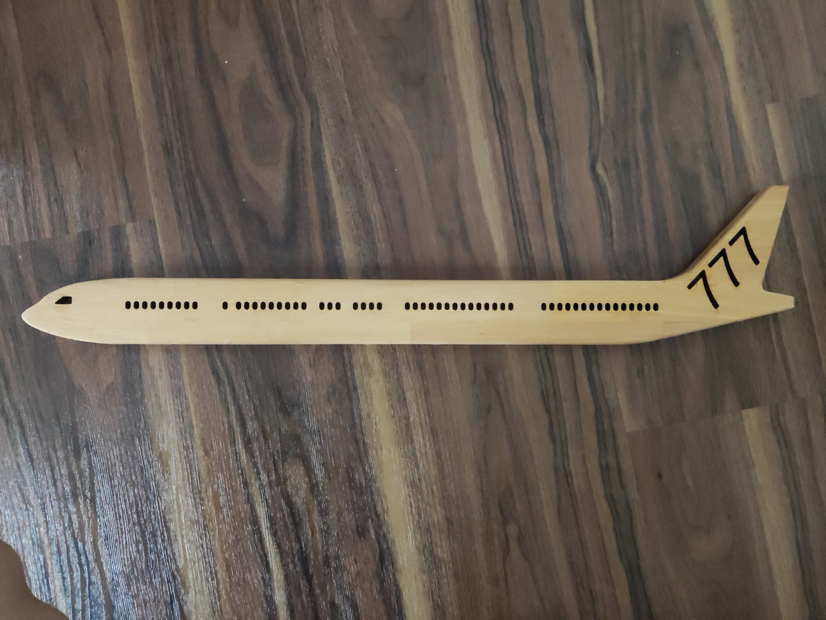Boeing B777 (1:150) Holz LED Wanddekoration / Nachtlicht