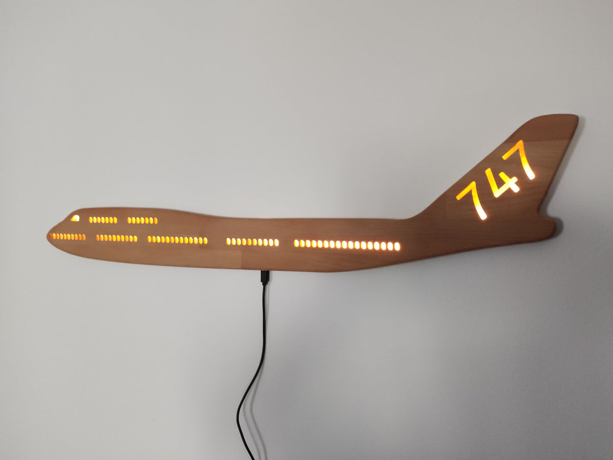Boeing B747 Queen of the Skies (1:150) LED Wall Decoration