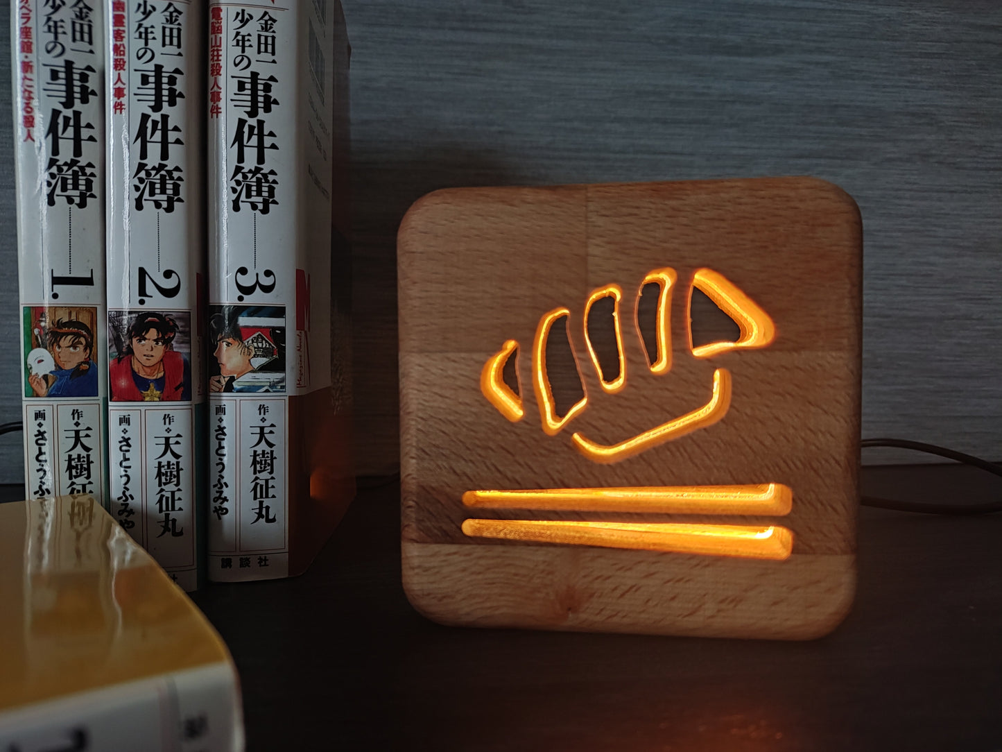 Japanisches Sushi mit Stäbchen Holz LED Nachtlicht / Dekoration