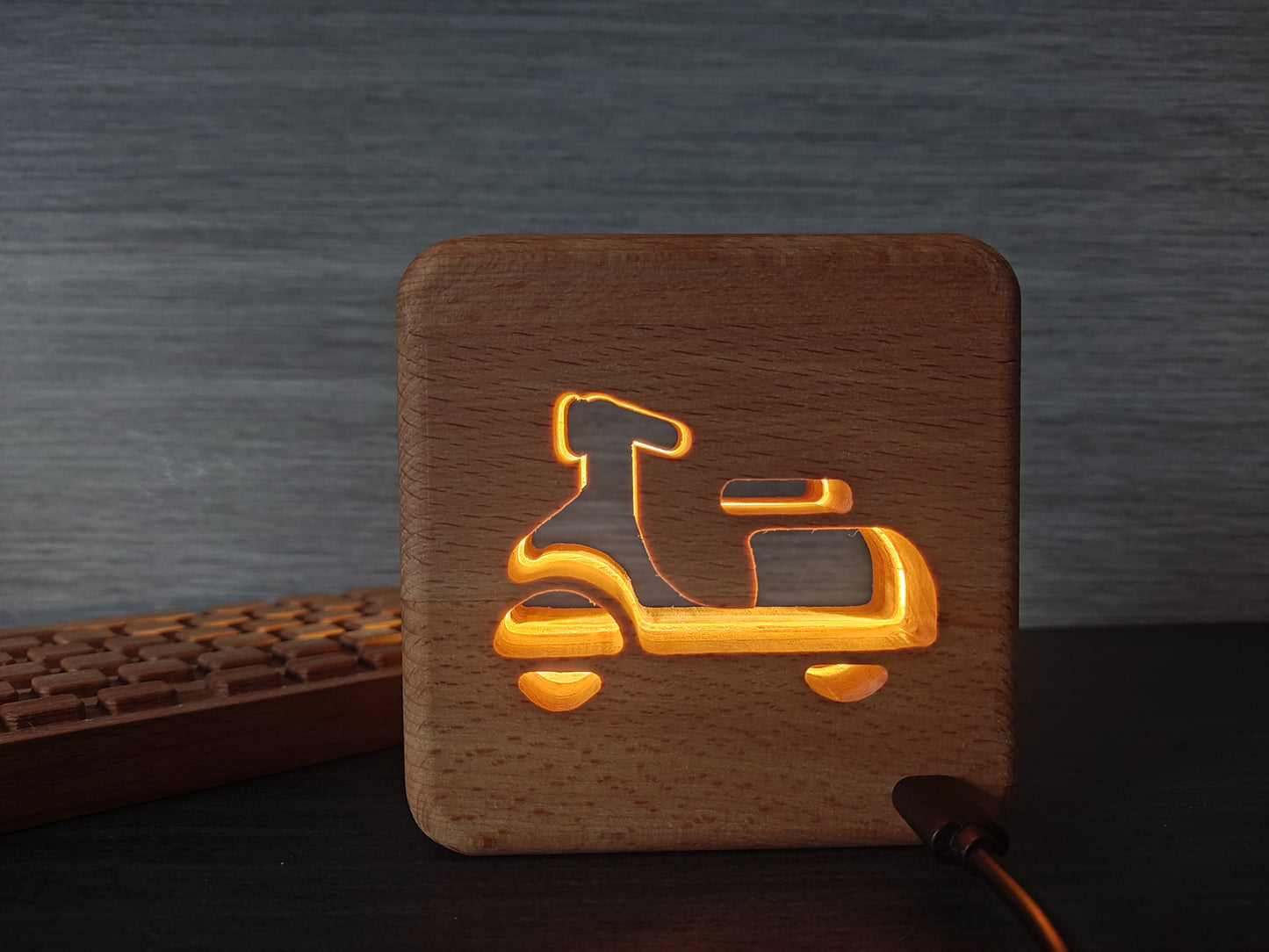 Vespa / Roller Holz LED Nachtlicht / Dekoration