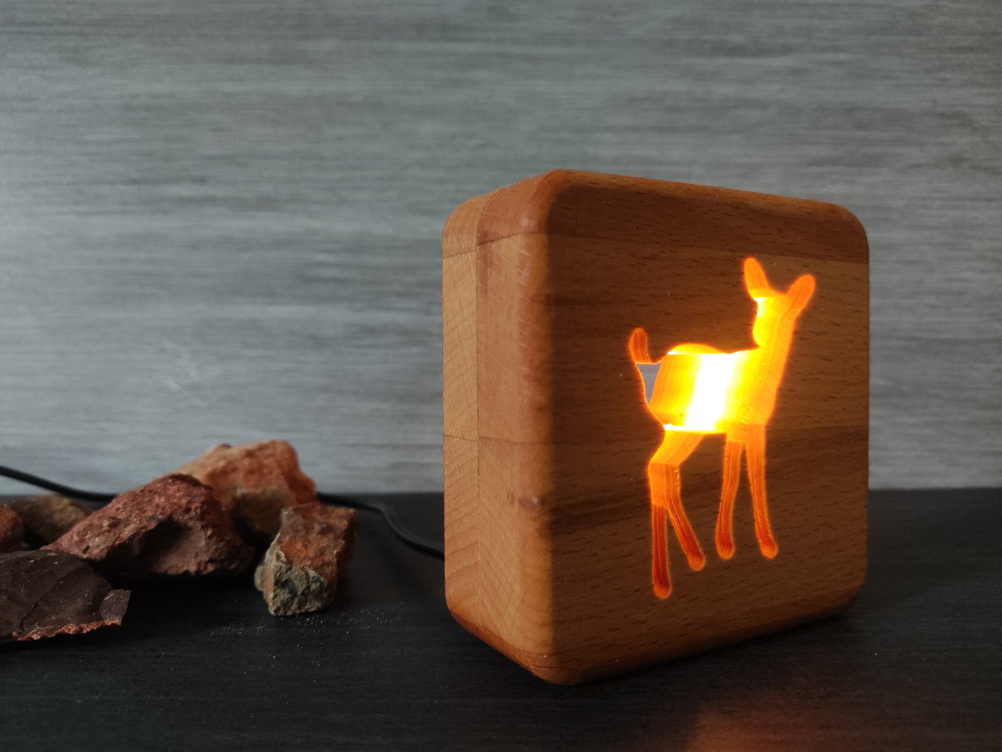 Reh Holz LED Nachtlicht / Dekoration