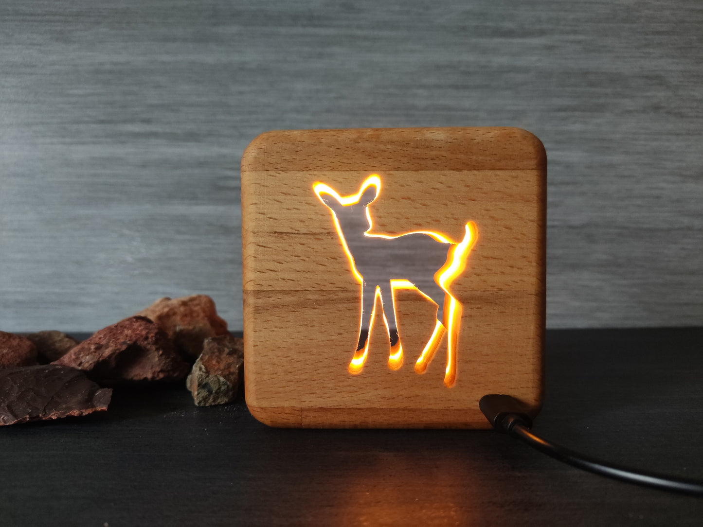 Reh Holz LED Nachtlicht / Dekoration