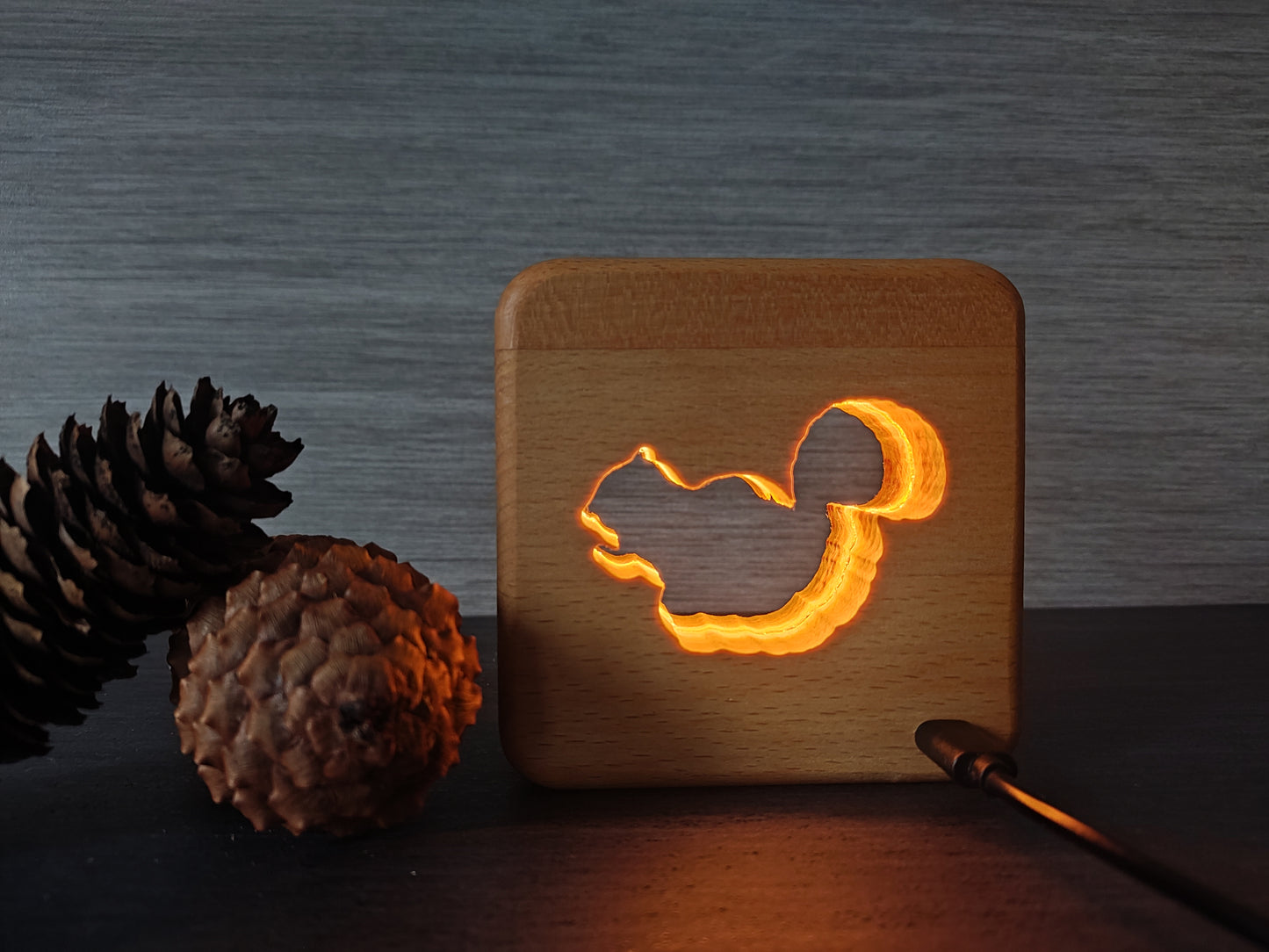 Eichhörnchen Holz LED Nachtlicht / Dekoration