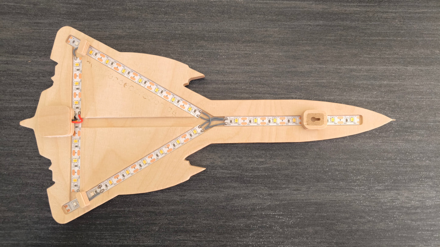 SR71 Blackbird Holz LED Wanddekoration / Nachtlicht