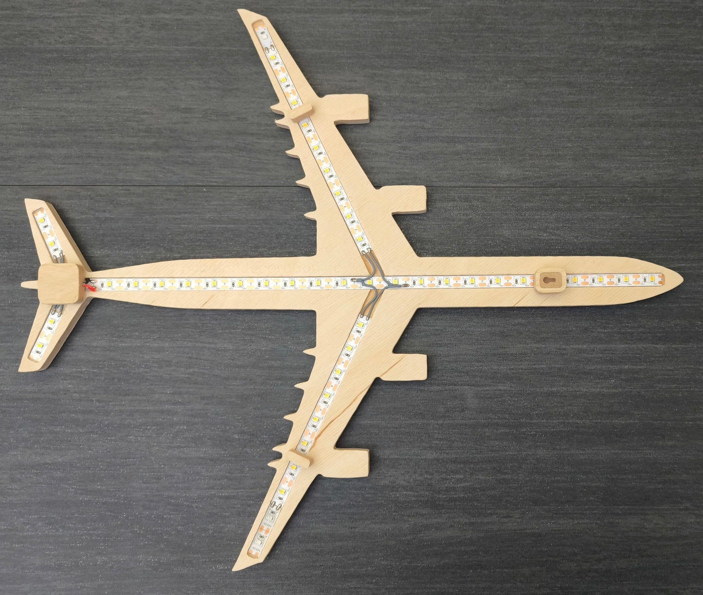 Airbus A340 A340-600 Holz LED Wanddekoration / Nachtlicht