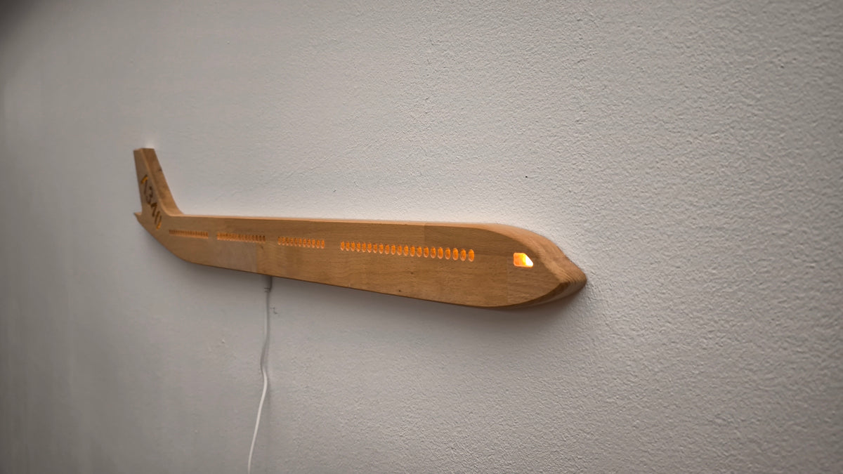 Airbus A340 A340-600 XXL (1:97)  LED Wall Decoration